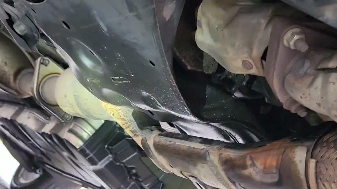 2014 Infiniti Qx60 Transfer Case 3.5l making noise and leaking fluid warranty inspection Karcheckz