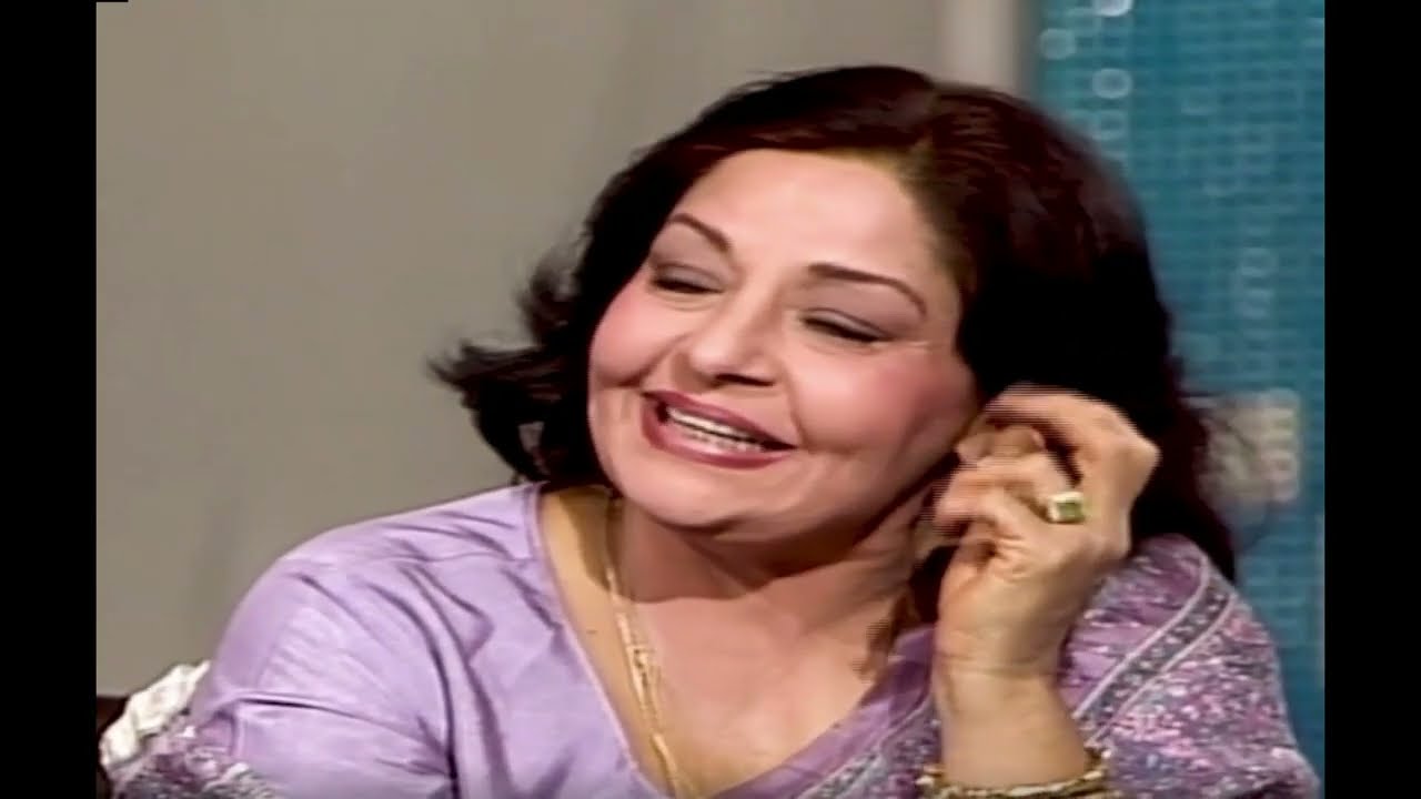 Farida Khanum sings Faiz Ahmed Faiz’s Ghazal   شامِ فراق، اب نہ پوچھ، آئی اور آکے ٹل گئی