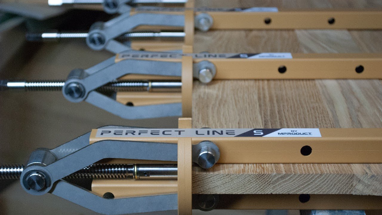 Ścisk stolarski z kompensacją Mproduct (Clamp with compensation from Mproduct)