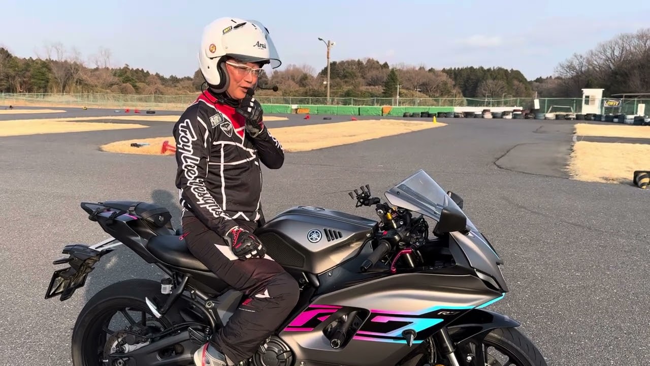 YAMAHA  YZF-R7  2024