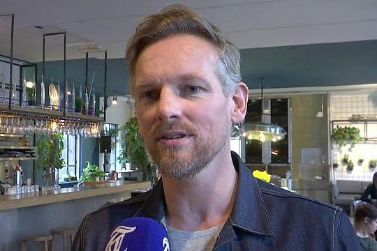 Barry Atsma is 'intens saaie vader'
