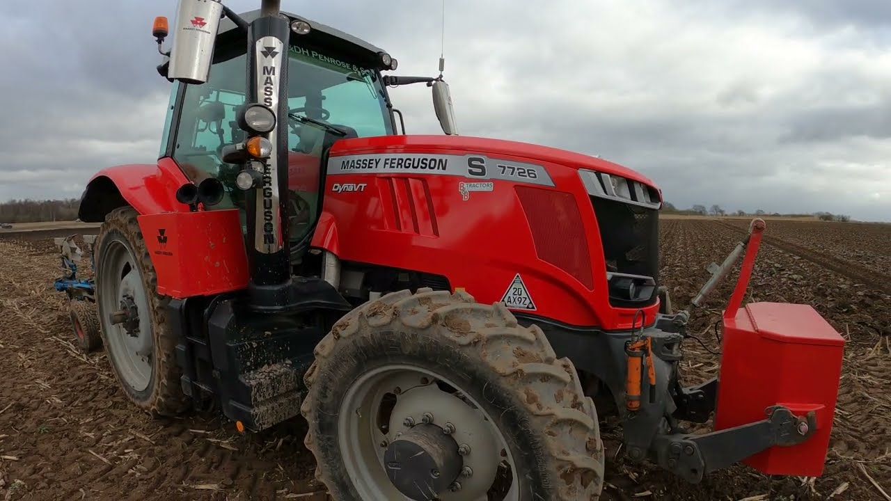 2019 Massey Ferguson 7726S Dyna-VT 7.4 Litre 6-Cyl Diesel Tractor (255 / 280 HP) with Lemken