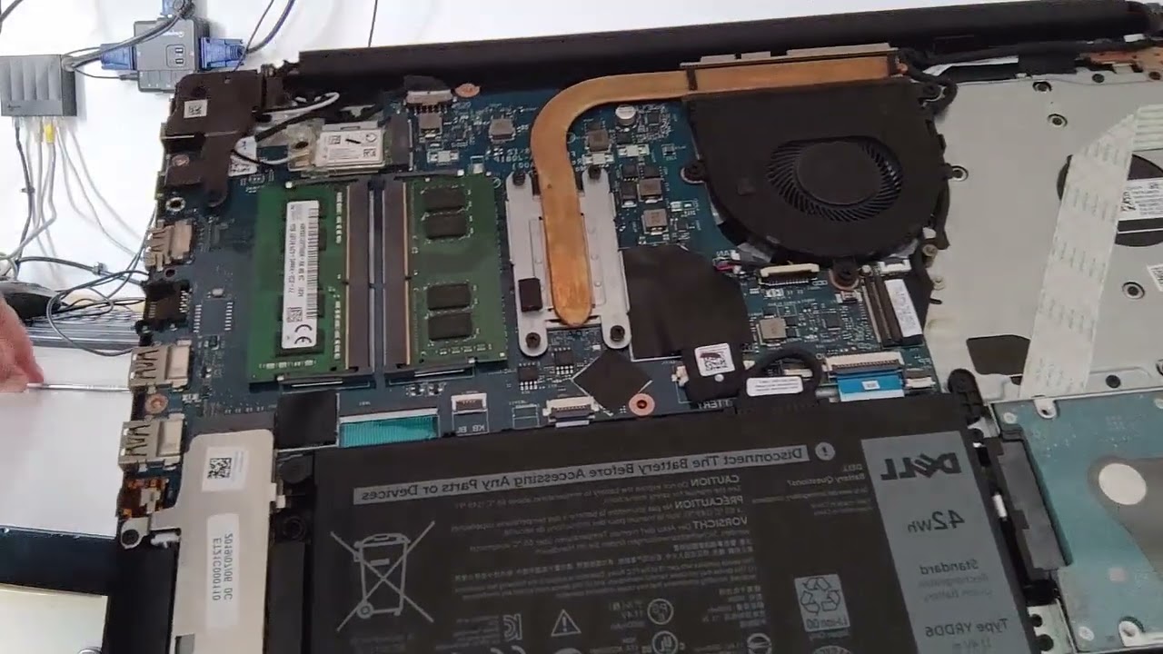cambiar a disco  ssd y aumentar memoria ram dell inspiron 3593