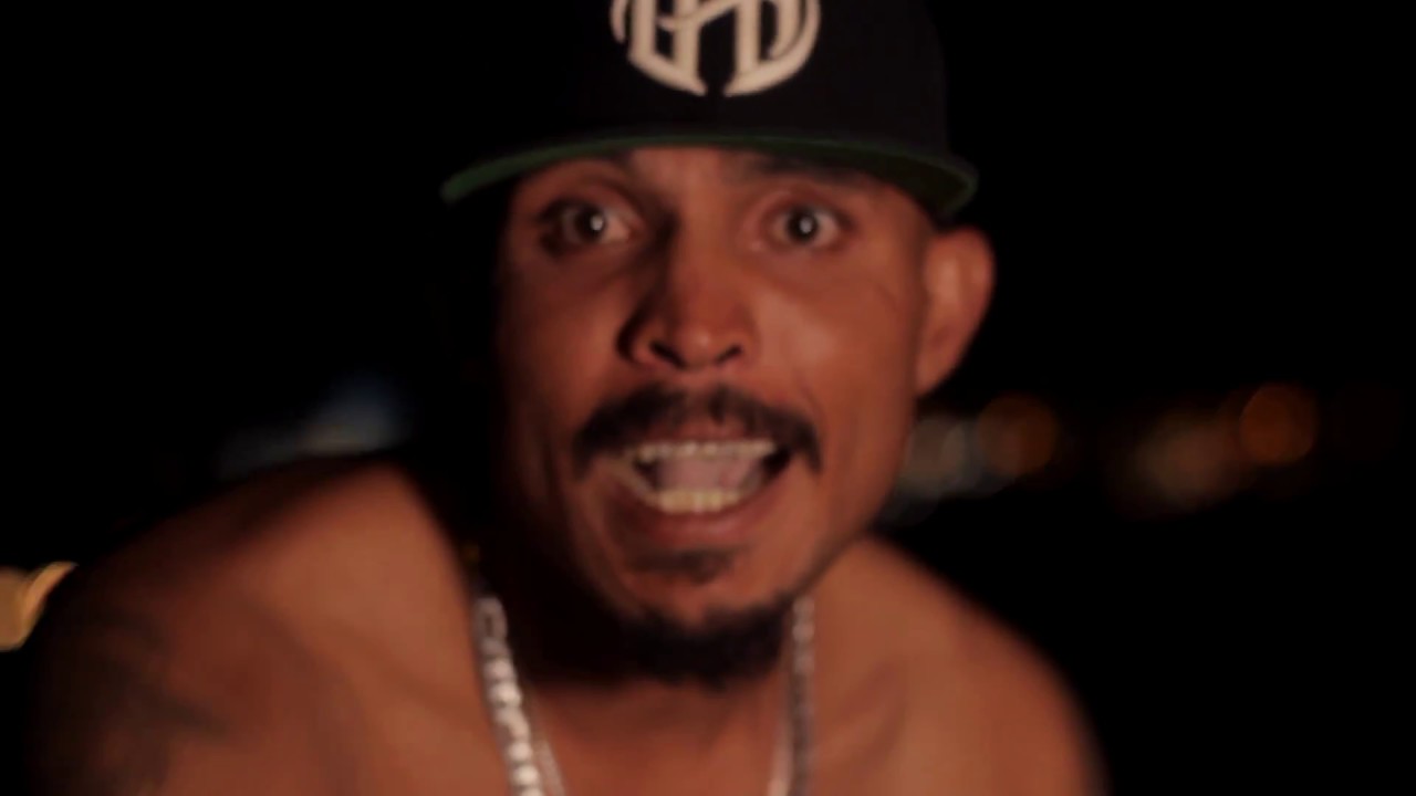 Chino Maniako & Menyu Ft Alone Cast - Bien Locos (Vídeo Oficial)