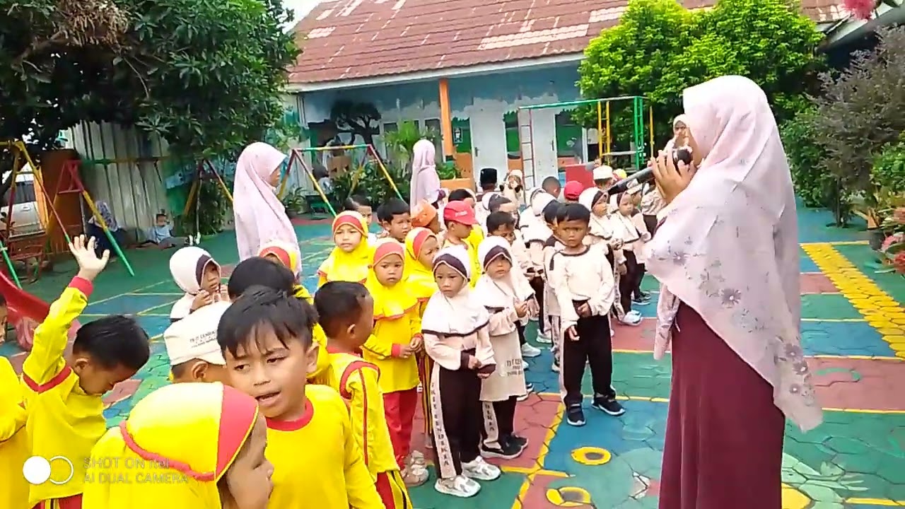 Kegiatan Sebelum masuk ruang kelas TKIT Kober IT Cendikia #sekolah #paud #jsitlampung #tulangbawang