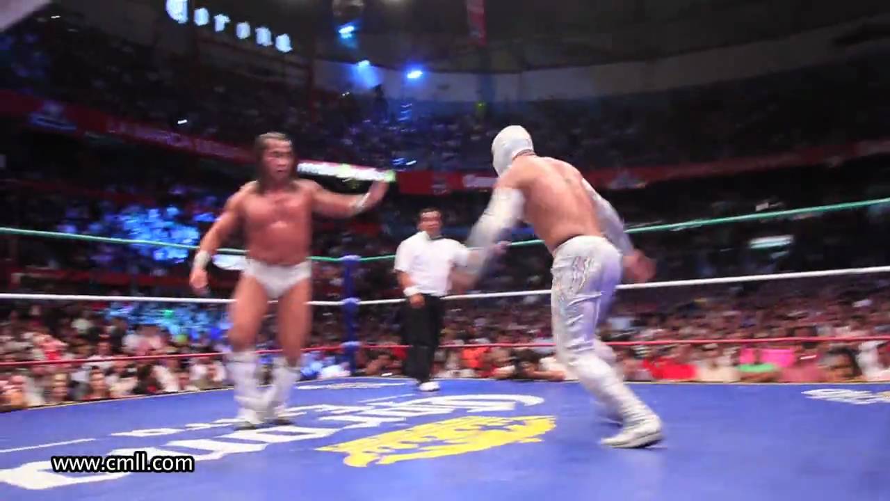 Acciones de la Lucha Estelar del 76 Aniversario del CMLL  3 of 3