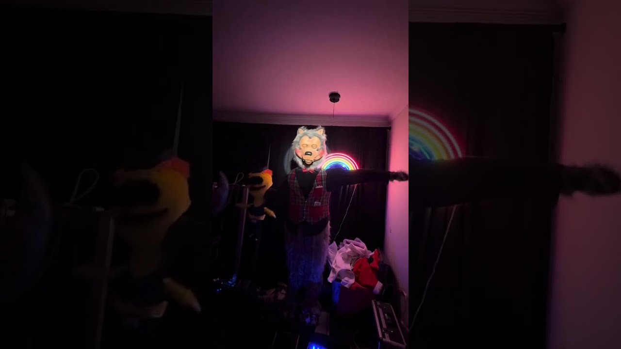 Rolfe Dewolfe animatronic from the Rock-Afire Explosion Performing April 2012 Segment 2 from CEC