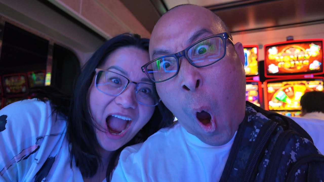 We HOPPED SLOT MACHINES for a HAND PAY on the Carnival Cruise Day 3