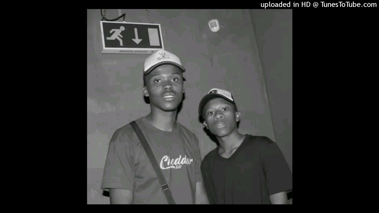 Phiweezy Ft Ceejay(Smokolo)