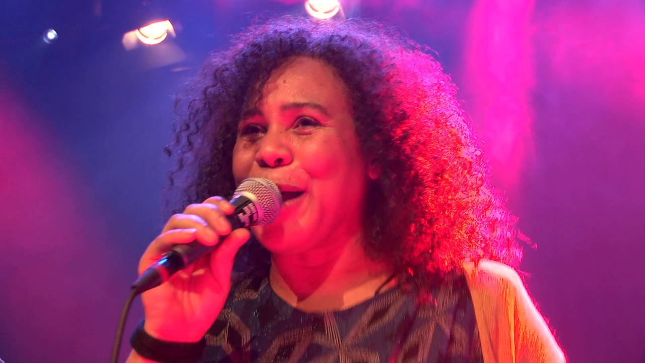 Young Jazz Society & Lilian Vieira - Entrar Na Minha