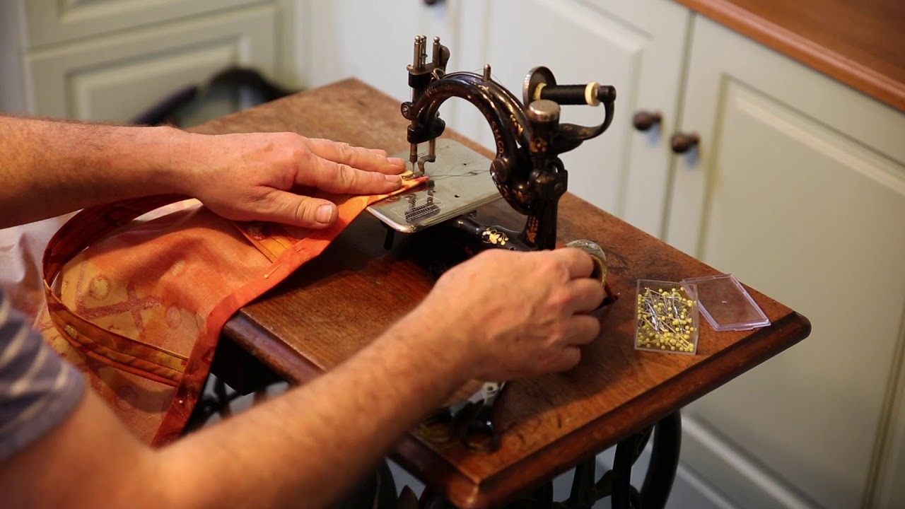 Willcox and Gibbs Chain stitch making a Morsbag