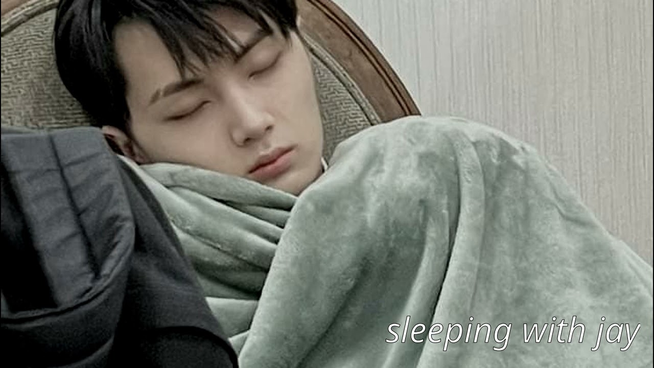 asmr | jay holds you as you sleep on his chest {kisses, head scratches, heartbeat, breathing}