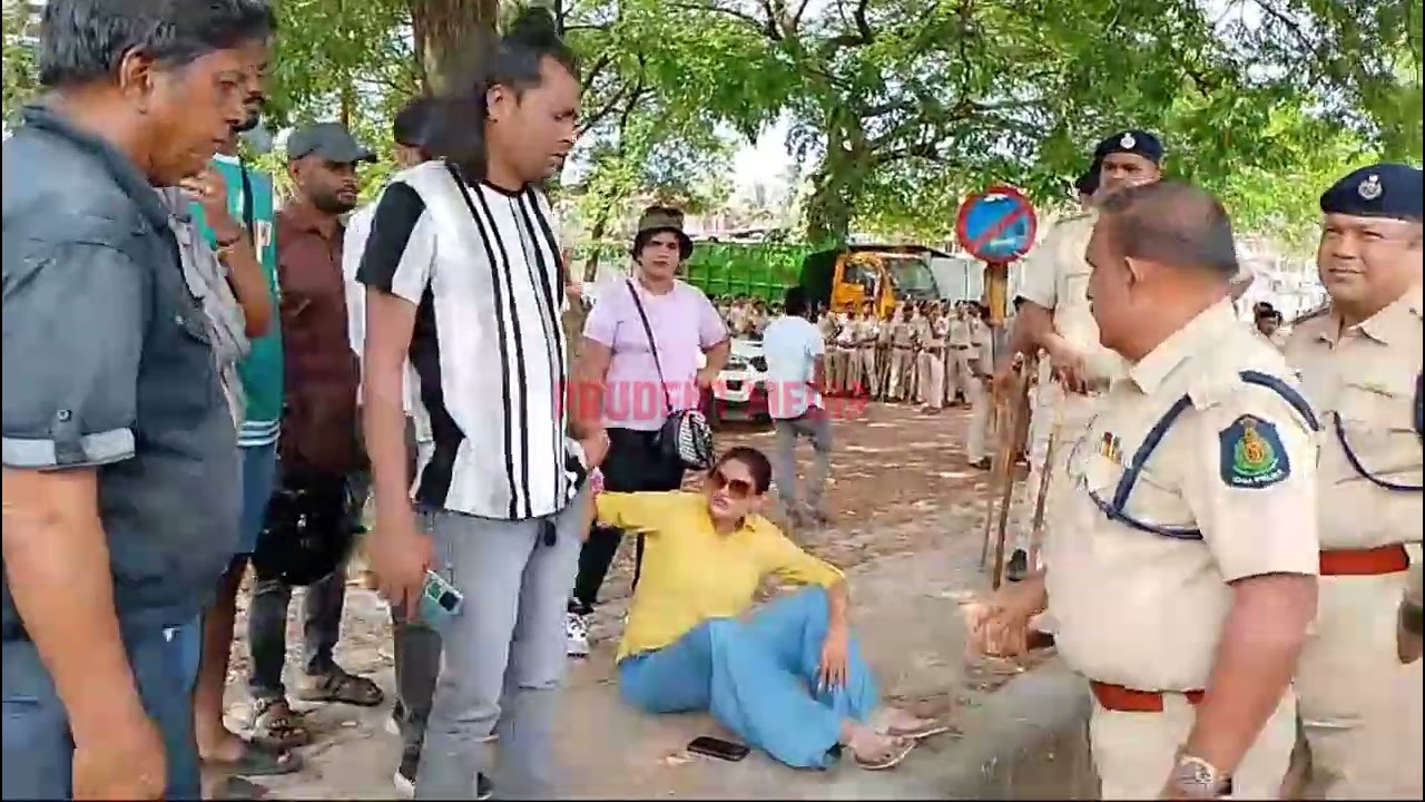 SFX ROW: Protestors Assemble Near Old Market Circle, Fatorda
