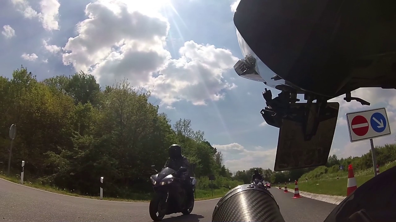 Kawasaki ZZR 1400 vs Yamaha R1 Sprint Kiel [HD]