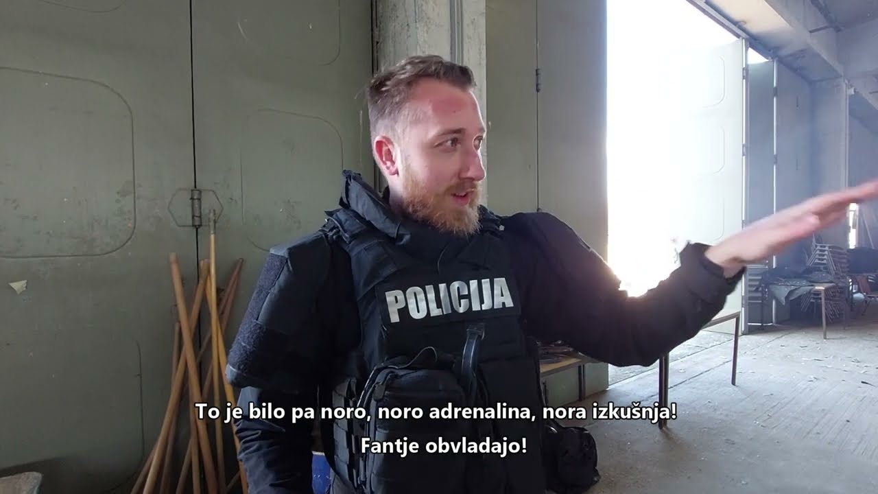 Novinar v vlogi policijskega specialca 3, tretji del
