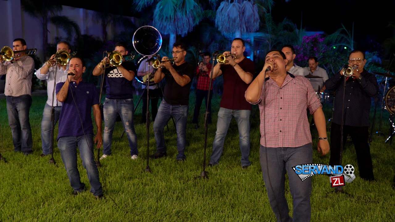 Banda Los Populares Del Llano - El Vasito  Rojo (En Vivo 2019)