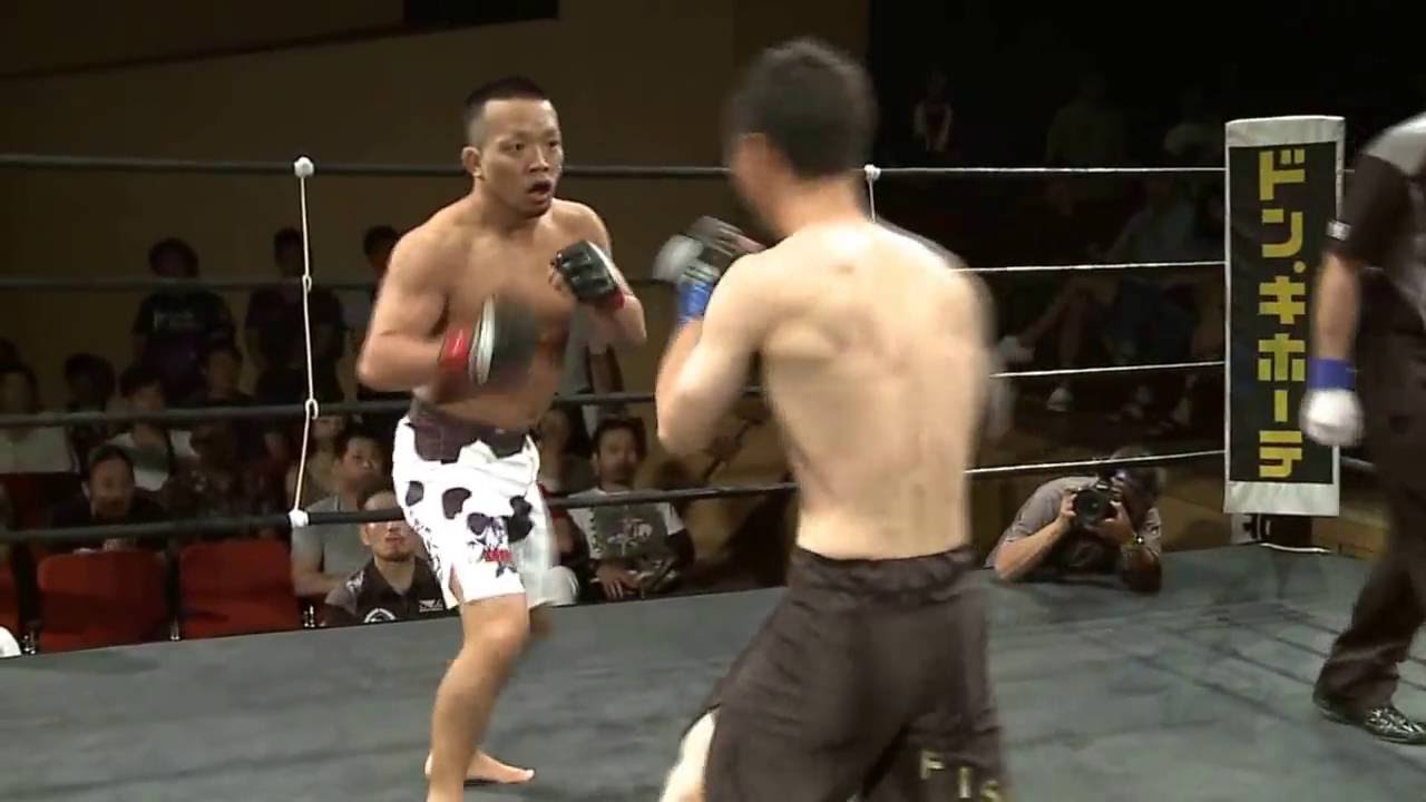 黒石大資（スカーフィスト） KUROISHI DAISUKE vs 永井美自戒（総合格闘技道場コブラ会） NAGAI MIJIKAI