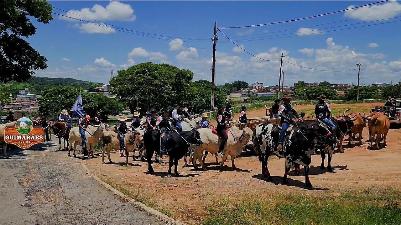 DESFILE COM BOIS DE SELA,UMA INOVAÇÃO AQUI EM SANTO ANTÔNIO DO MONTE,MINAS GERAIS. 