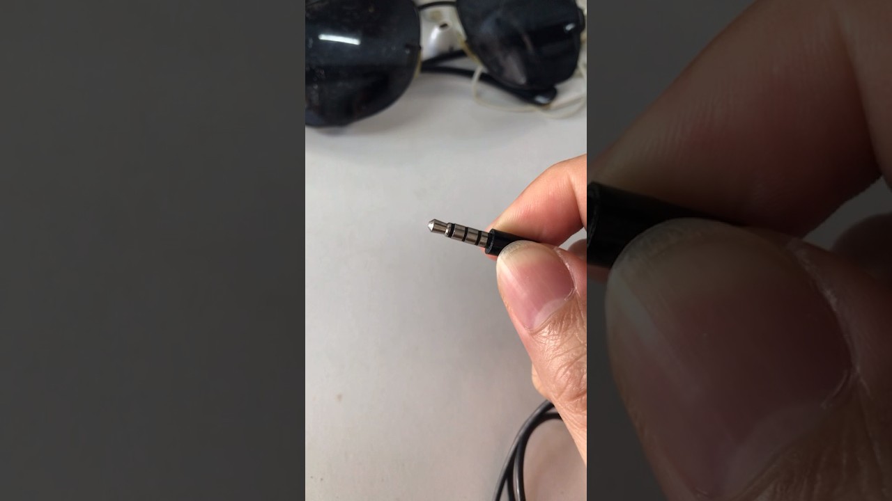 Como tirar pino (plug) quebrado de dentro do celular , adaptador de fone iPhone / computador / not