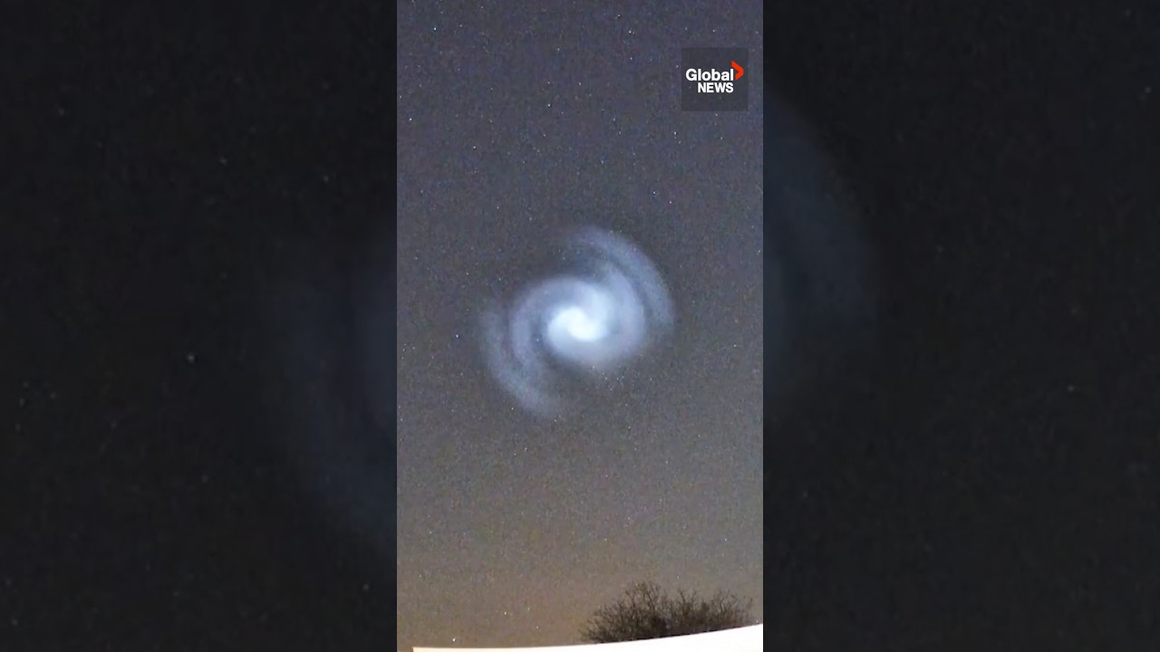 Glowing spiral floats through UK night sky ☄️