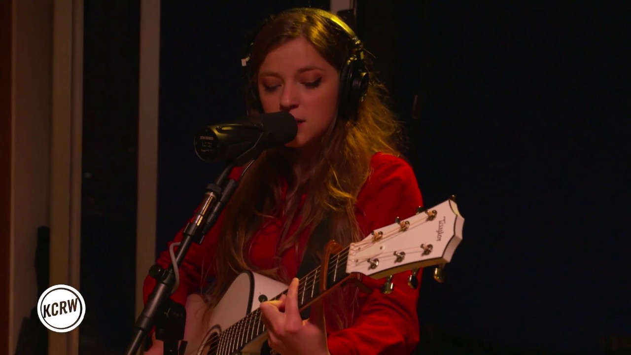 Jade Bird performing 