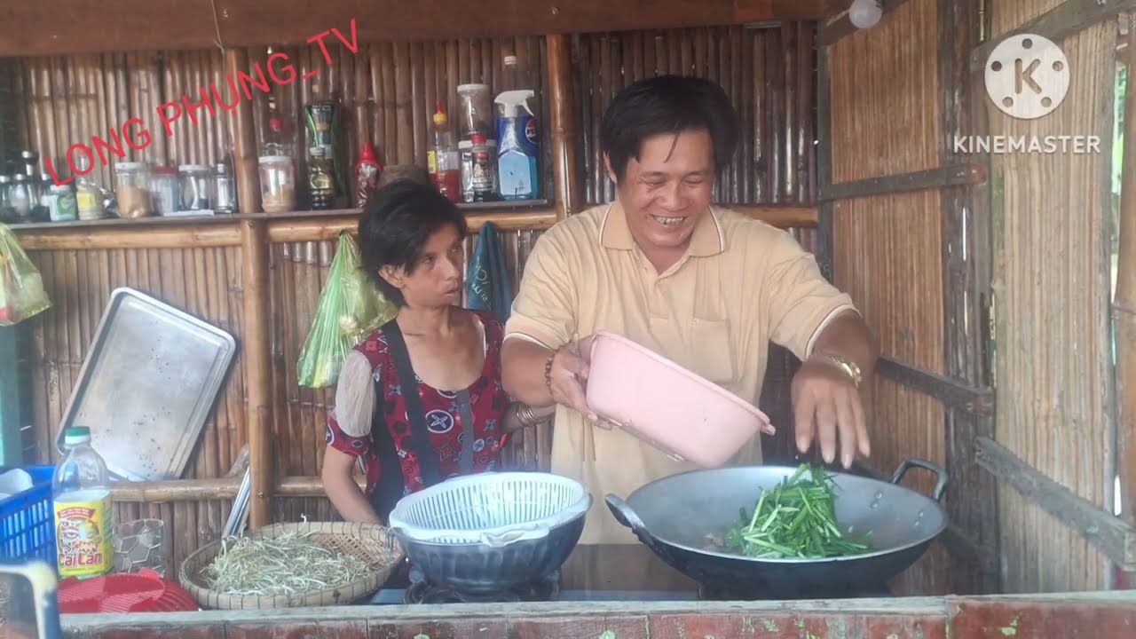 Bất ngờ lại đến chạy lý nhàn long sào gan giá hẹ nhé mời cô chú anh chị vào xem ạ.