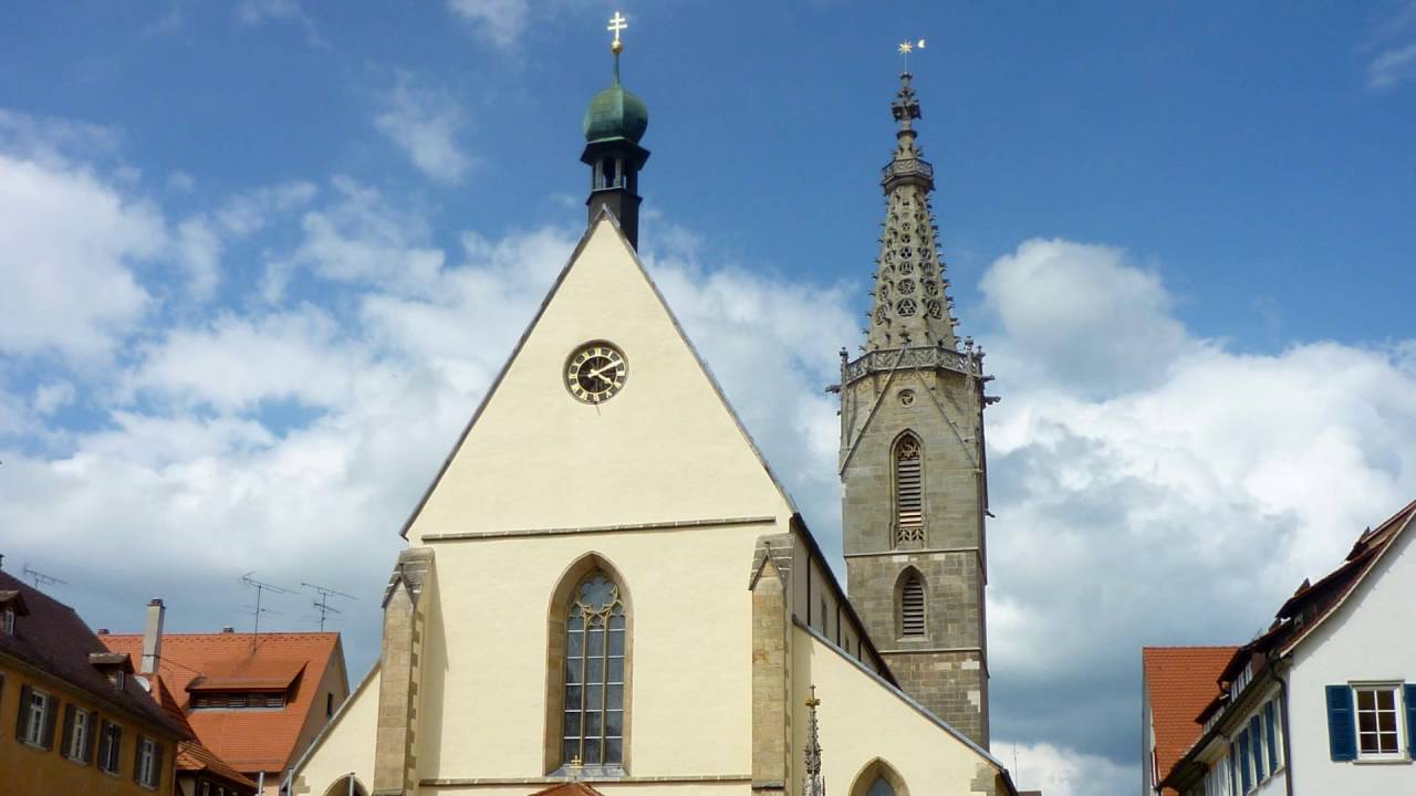 Rottenburg Dom St. Martin Plenum von 2008 bis 2010 mit zu hoher a°-Glocke und heutiges Plenum