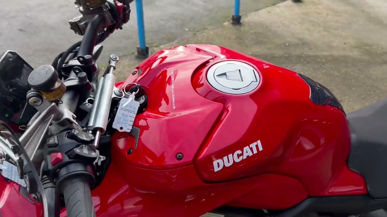 DUCATI V4S STREETFIGHTER 2022 - JS SUPERBIKES