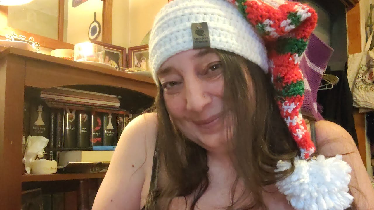 Happy Vlogmas Day 23... Elf Hat and Granny Squares