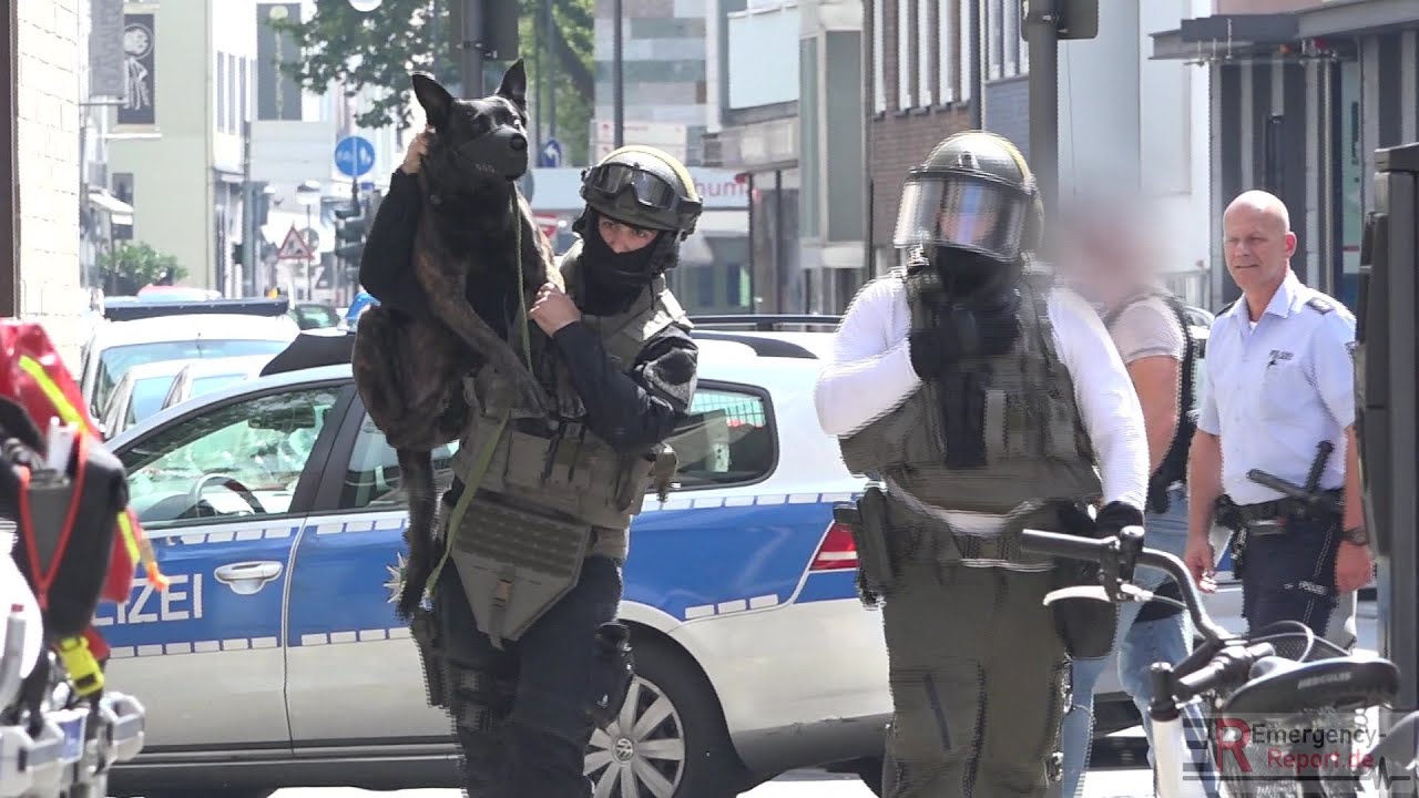 [SEK-EINSATZ IN KÖLN] - Randalierer leistete massiven Widerstand & verletzte Polizeibeamte -