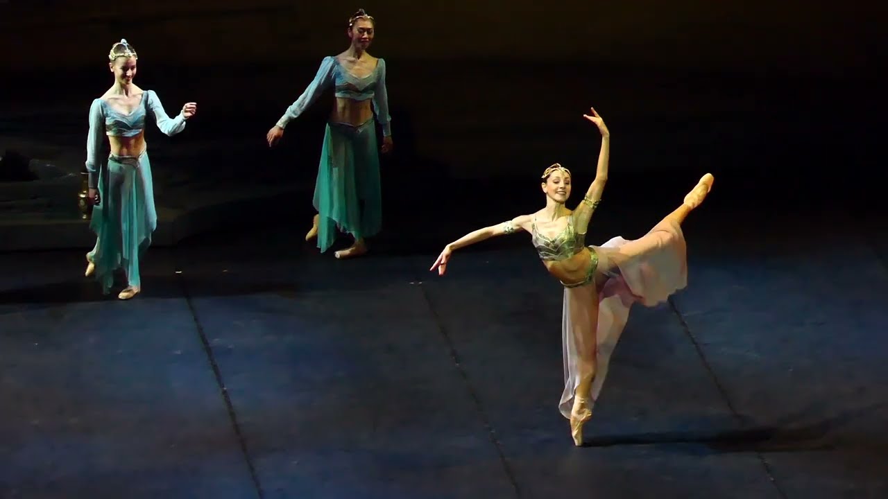 Nicoletta Manni - medora entrance variation - Le Corsaire(Manuel Legris's version)