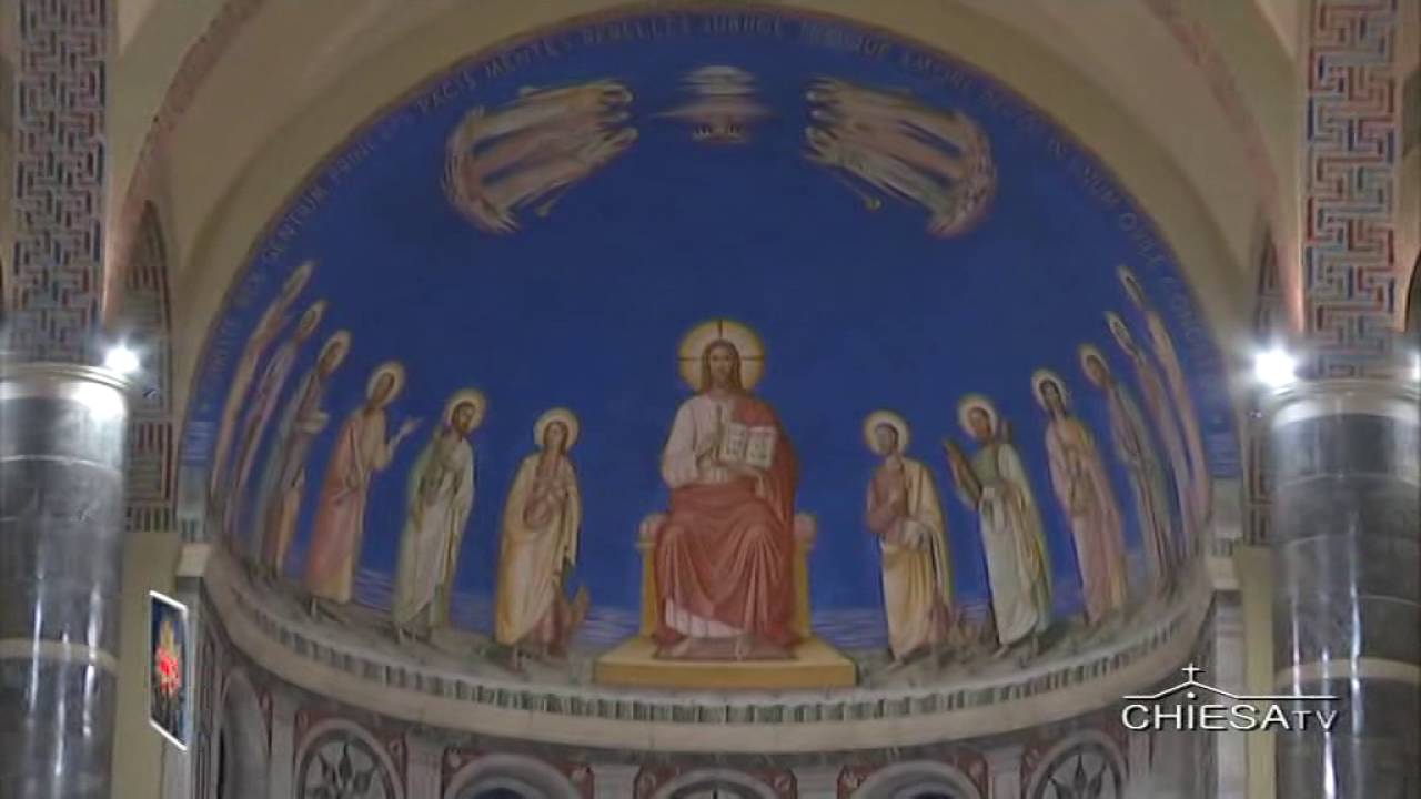 La chiesa nella città oggi a Verano Brianza