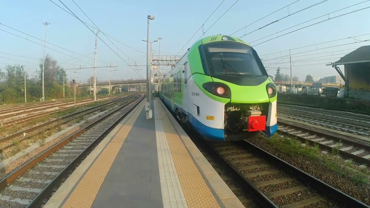 Treni alla stazione di cremona + Treno del torrone