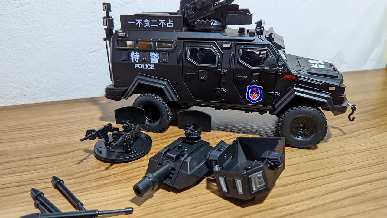 Carro Blindado da Polícia 1/24 | Miniatura com Luz, Som, Portas que Abrem, Canhões e Mísseis! 🚓🚨🔥