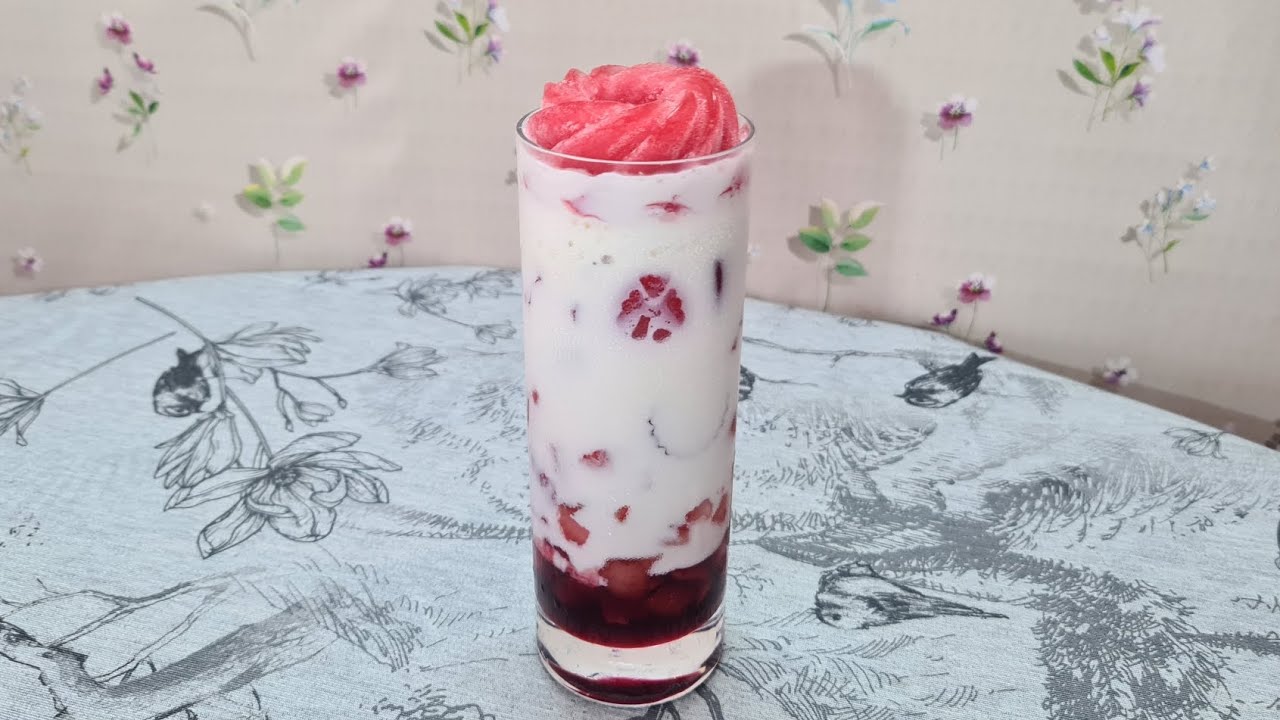 #Prepara este delicioso Fresa Latte/#Prepare this delicious Strawberry Latte/#mocktail.