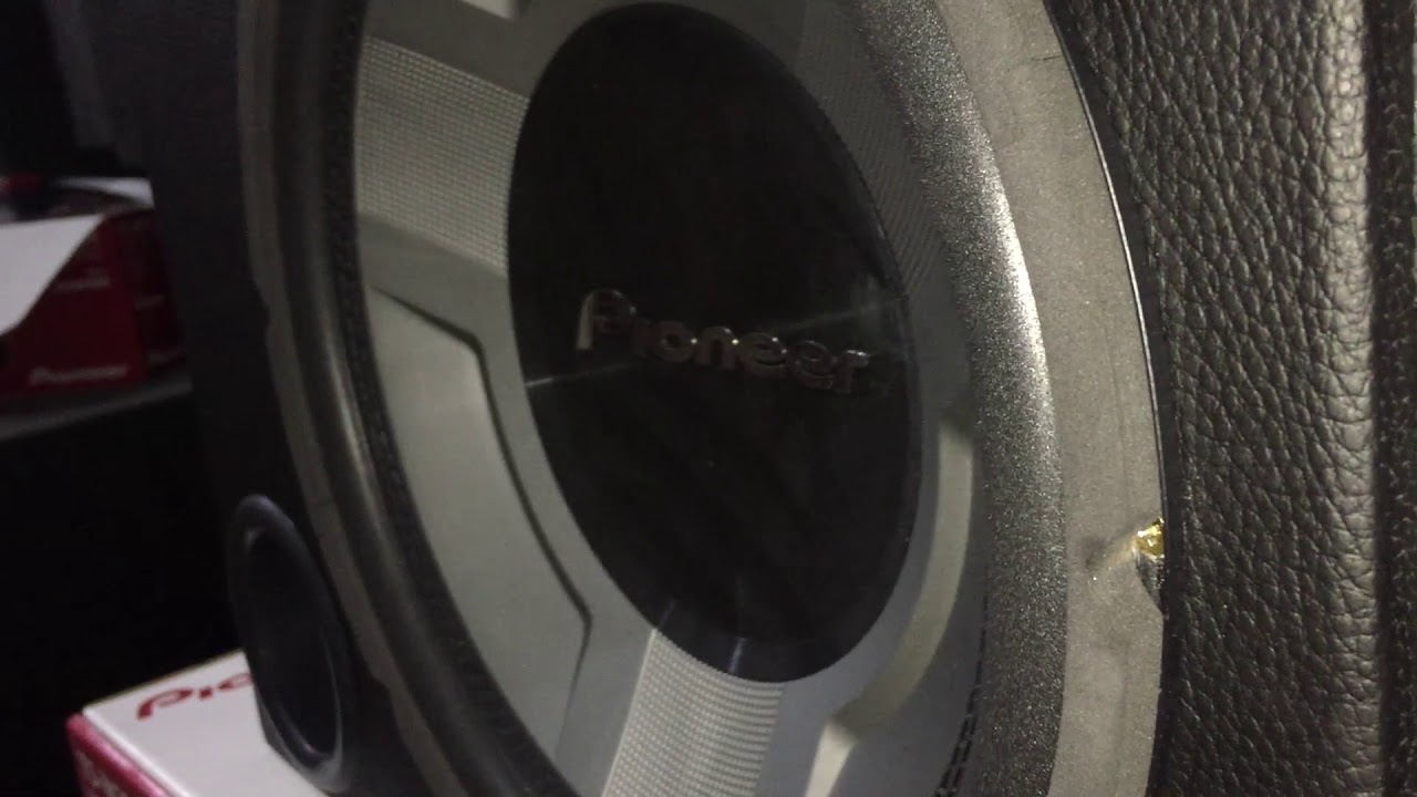 Testes no Pioneer TS-w3060BR 350Wrms de 12 polegadas na ViniSound