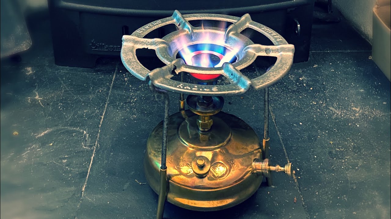 How to light a paraffin pressure stove (Primus Radius Optimus Minotaur butterfly)
