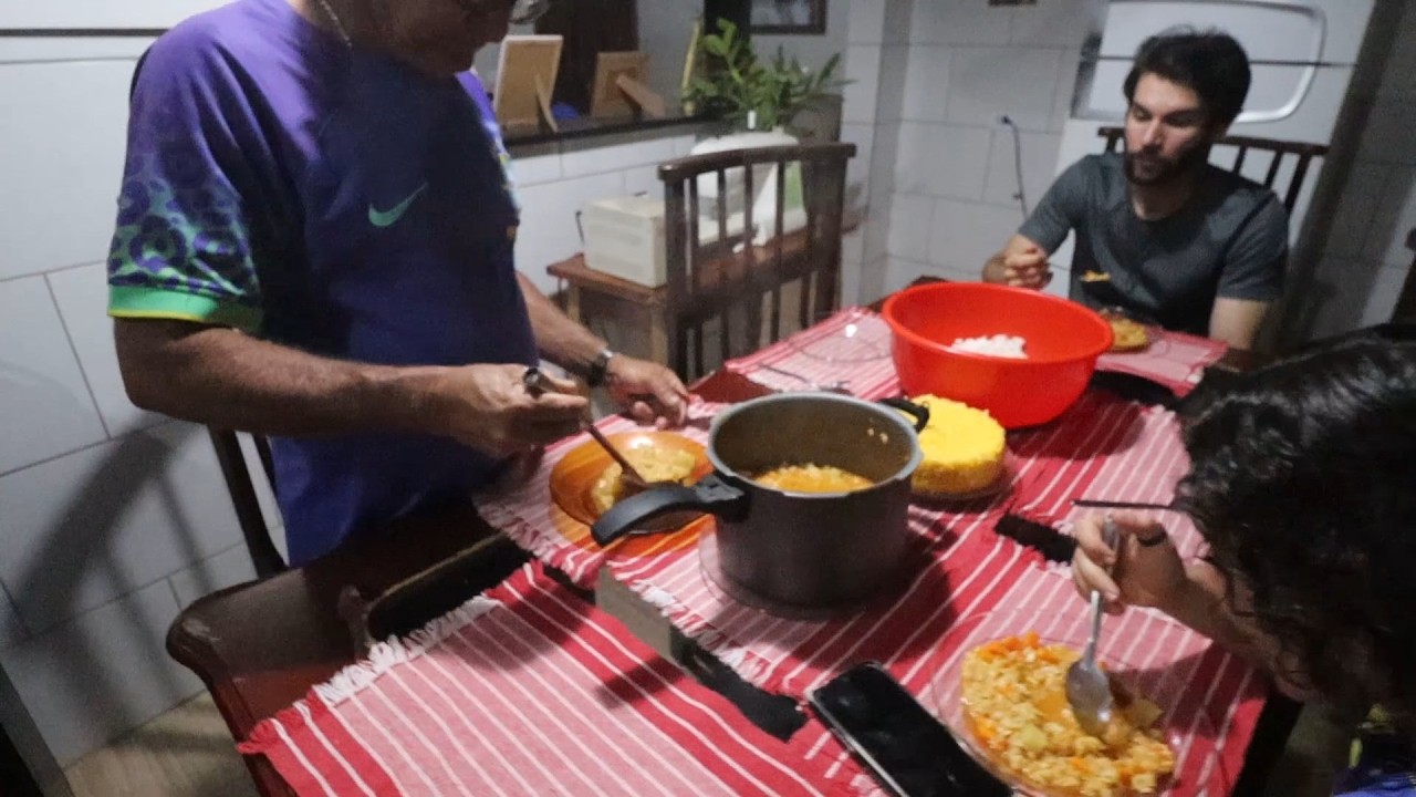 MINHA FILHA FEZ SOPA DE PEIXE PARA O JANTAR