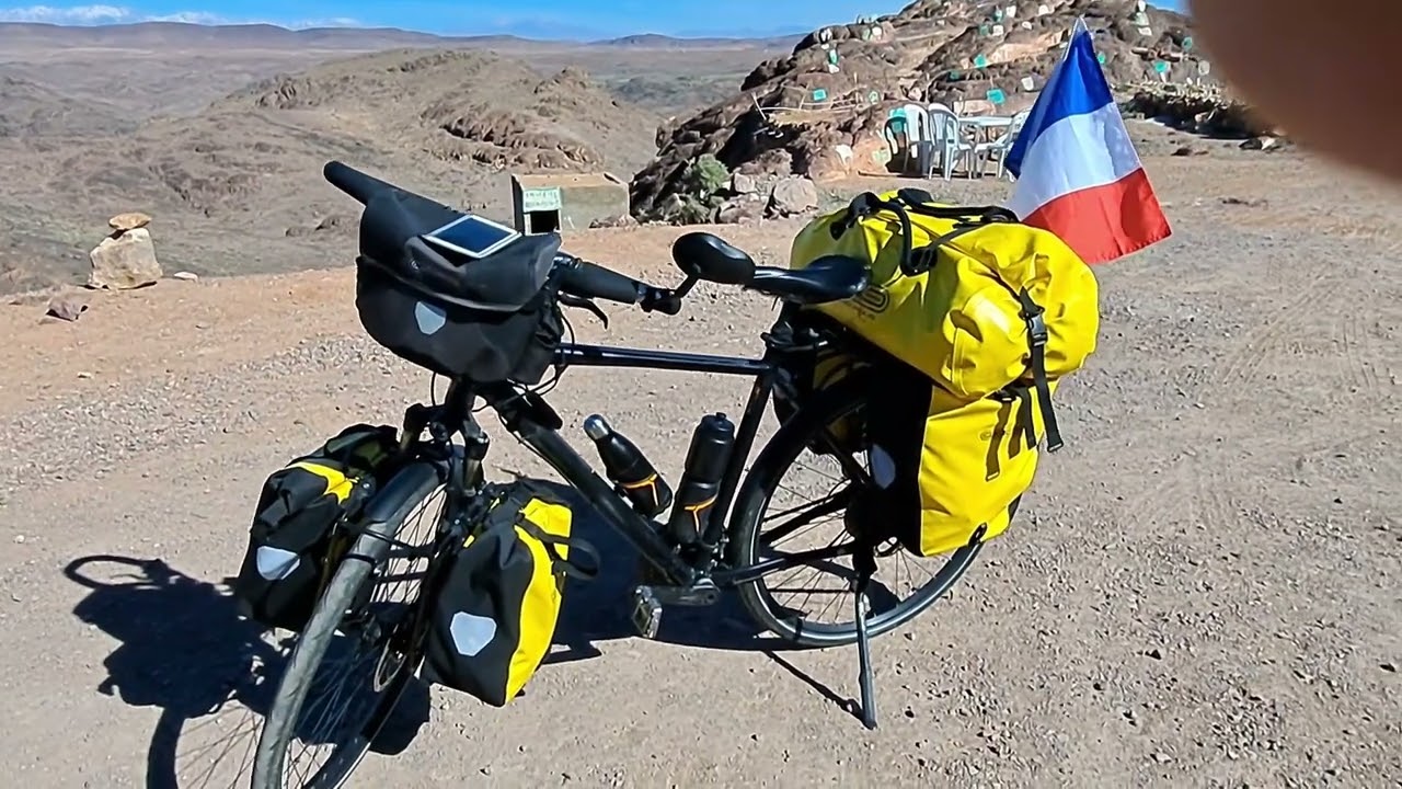 Super rencontre avec un retraité qui fait le Maroc en VELO