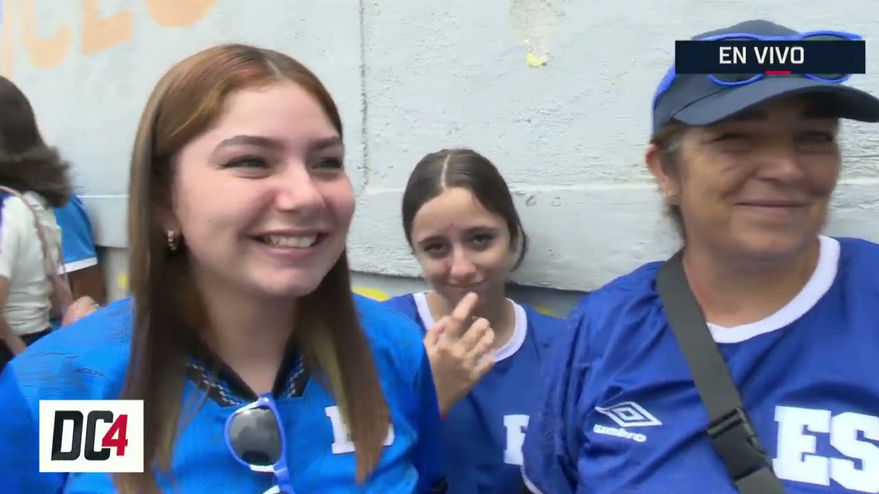 EN VIVO Así se vive el ambiente en el Cuscatlán previo al partido de El Salvador vs Surinam. 🇸🇻⚽🇸🇷