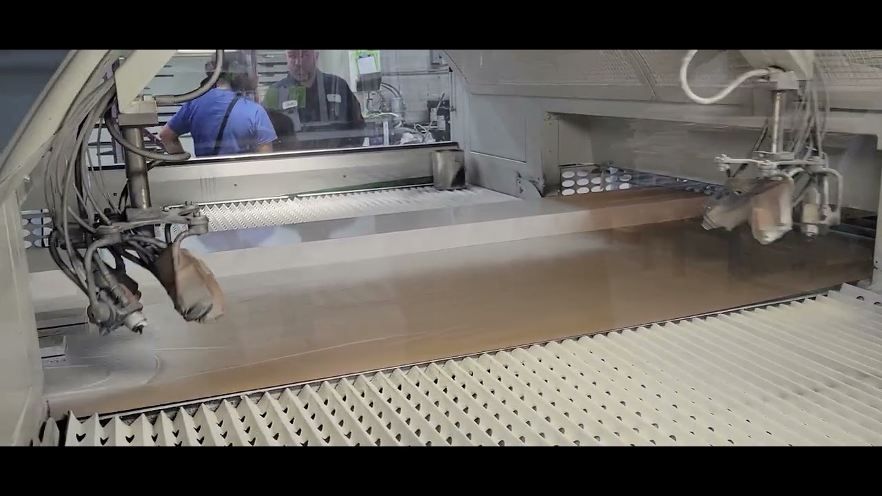 Cefla Mito 2P spraying primer on thick components