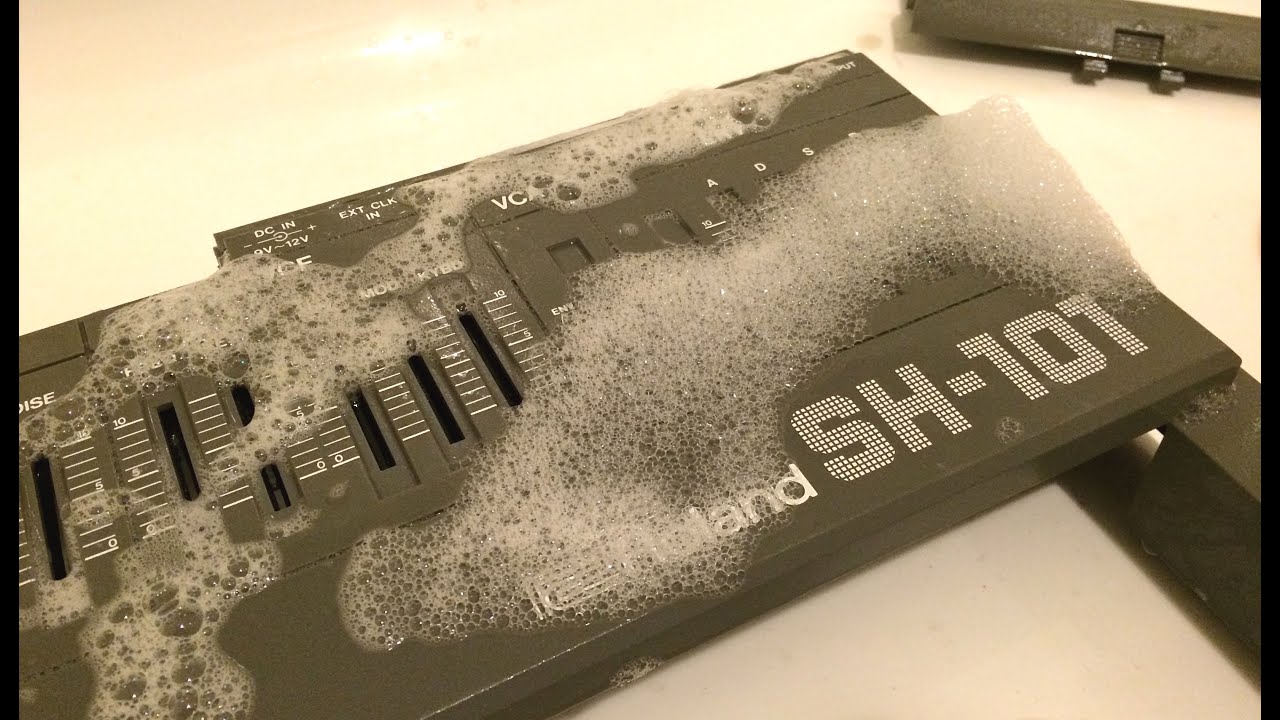 Roland SH-101 Restoration - Bubble Bath and Dead Key Fix