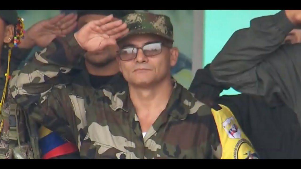 Aparición de ‘Iván Mordisco’, disidente que fue dado por muerto por gobierno Duque, causa polémica