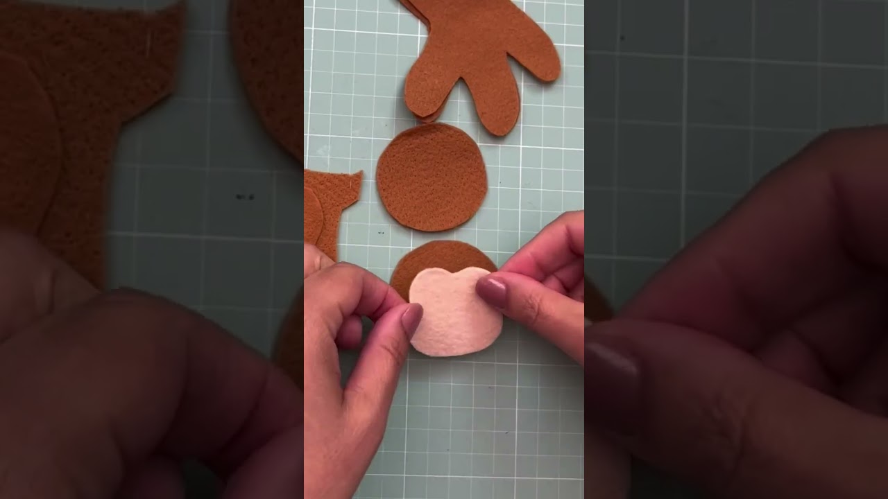 PAP + MOLDE link na descri&ccedil;&atilde;o #artesanato #diy #molde #asmr #short #feltro #macaquinho #artesanato