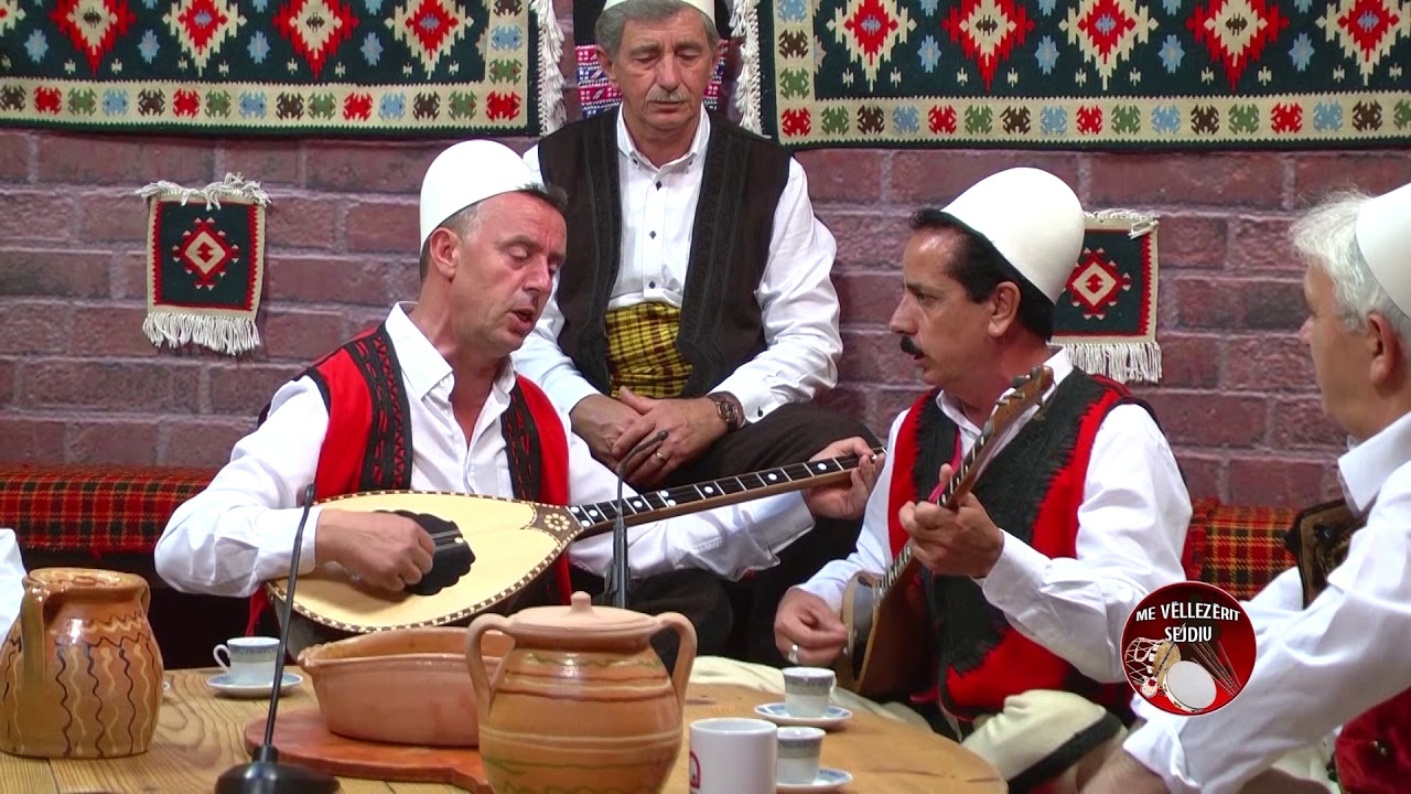 Agim Elmazi & Elmi Agushi   Ushtar une po shkoj ne Vlore