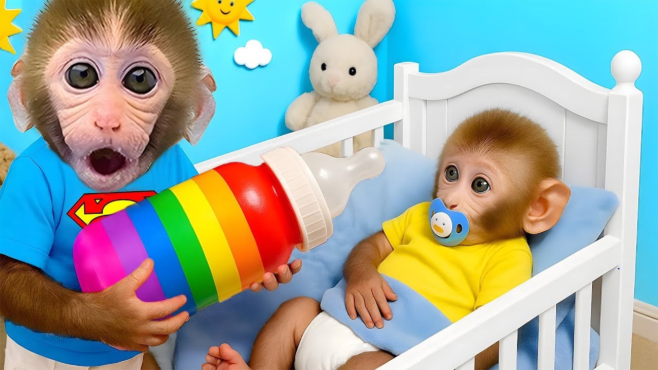 小猴子 Gogo 被彩虹奶瓶嚇到了 🍼🌈😲 | Gogo Monkey Life