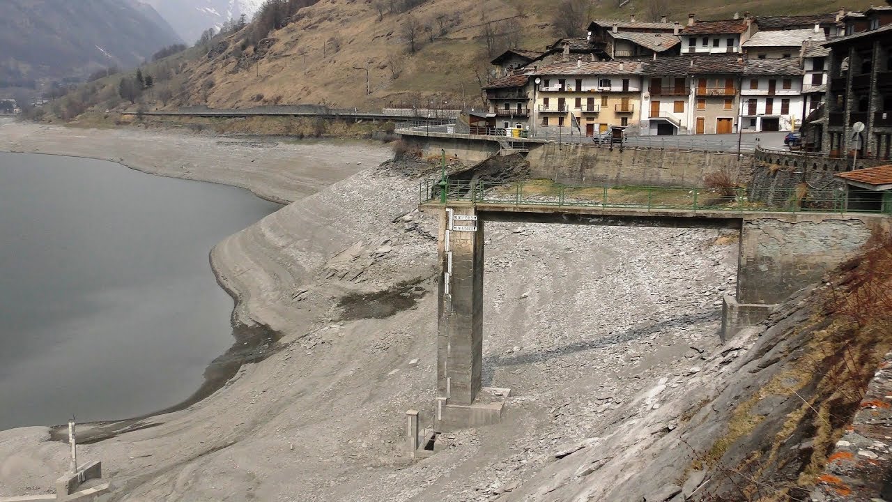 Lago di Pontechianale