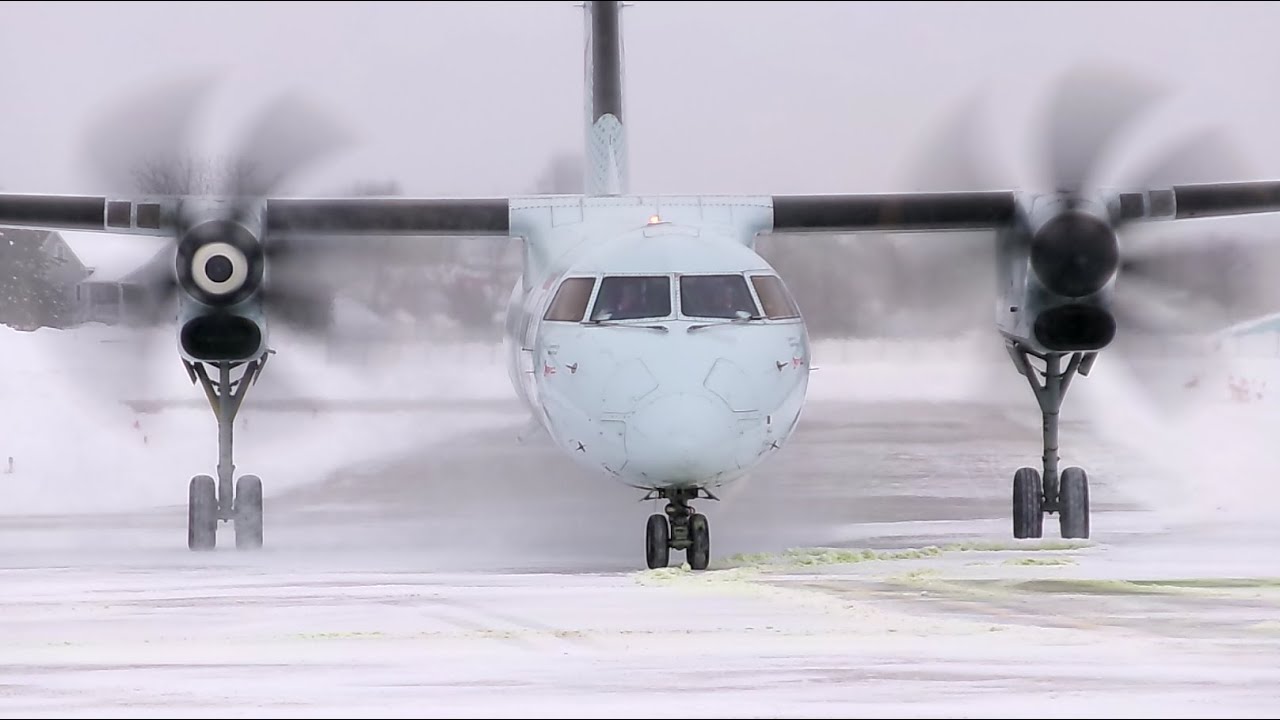 Air Canada DHC-8 Gate Arrival At CYYB