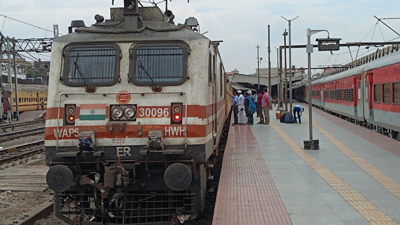 Furious 110 kmph Aggression with WAP5+ICF Train|13045 Up HOWRAH DEOGHAR Mayurakshi Express