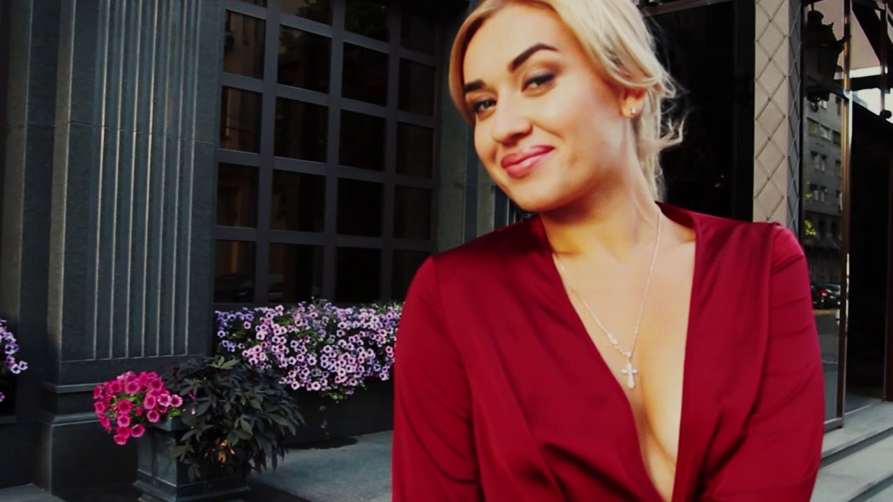Stuttgart Elite Dating Agentur - Exklusive Partnervermittlung Russische und Ukrainische Frauen